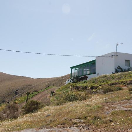 Villa El Perinque Femés Eksteriør bilde
