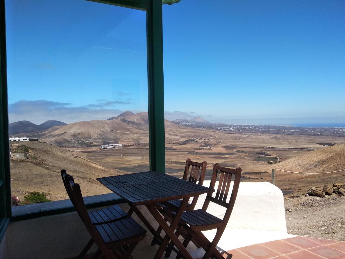 Villa El Perinque Femés Eksteriør bilde